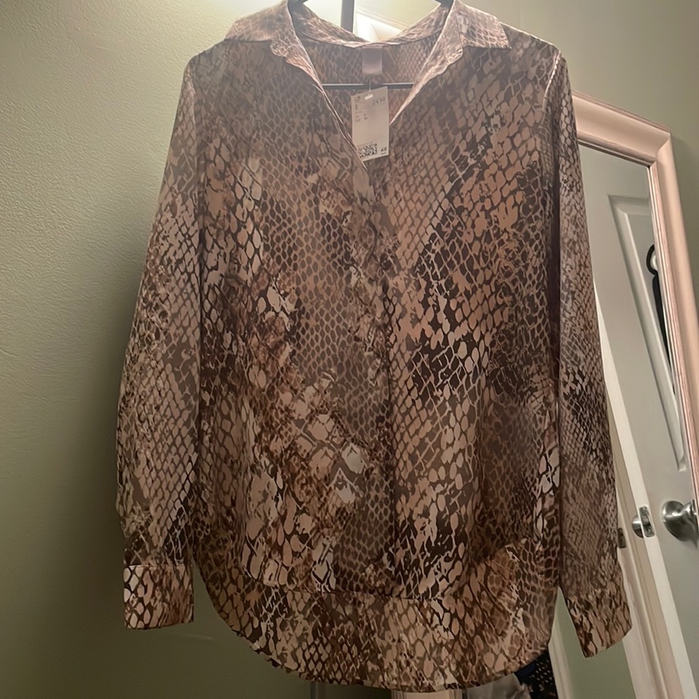 H&M blouse size 2